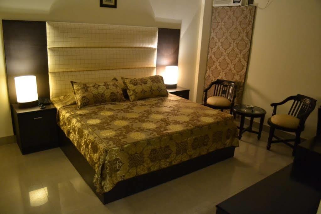 Hotel The Rio Haridwār Eksteriør billede